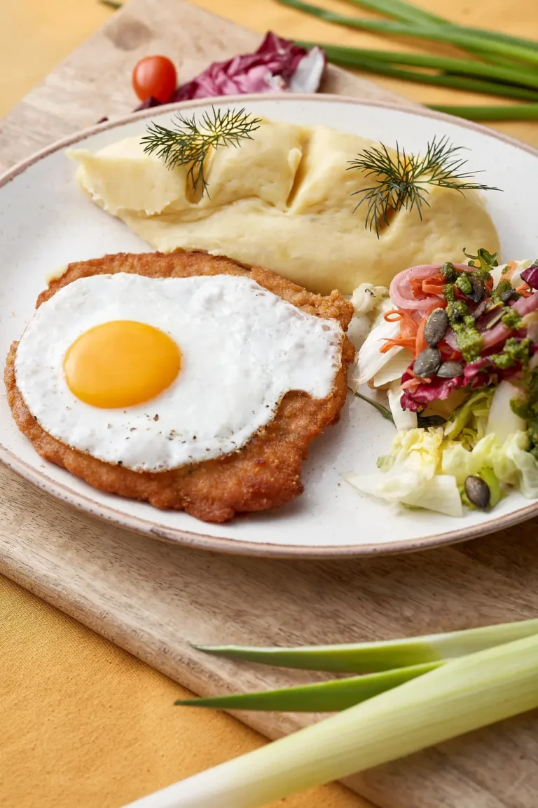 Schabowy z&nbsp;Jajkiem w&nbsp;Bistro na&nbsp;Talerzu